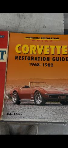 3 Chevrolets (corvette) Manuel’s - Photo 2