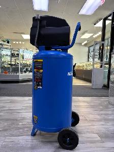 Mastercraft 26 Gallon 135 psi air compressor - Photo 2