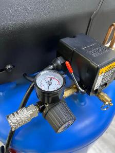Mastercraft 26 Gallon 135 psi air compressor - Photo 5