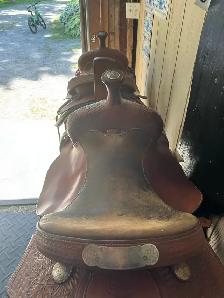 Vic Bennett Saddle’s - Photo 10