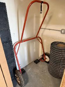 Snowmobile lift