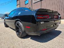 2018 Dodge Challenger SRT 392 / 6 SPEED MANUAL ! 485HP - Photo 6