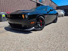 2018 Dodge Challenger SRT 392 / 6 SPEED MANUAL ! 485HP - Photo 15