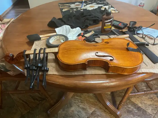Violin and Cello Luthier. Cello lessons