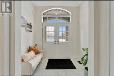 Elegant 3,100 SQ feet home in Paris Ontario - Photo 10