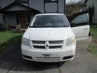 2009 Dodge Caravan 312,574km $3200 OBO PH: 250-478-0253
