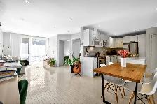 Magnifique Condo moderne avec terrasse privée!