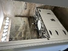 Downtown condo for rent - Photo 12