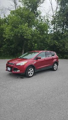 Tremendous 2015 Ford Escape SE - Photo 3