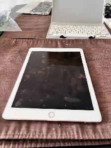 Apple IPad Pro 9.7" with pencil and keyboard - Photo 2