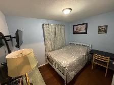 Room to rent  5 min walk to U of M! male student