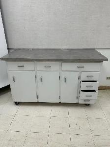 Heavy Duty Rolling Workbenches - Photo 2