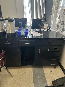 Heavy Duty Rolling Workbenches - Photo 3