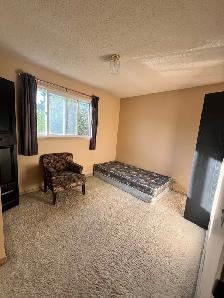Room for rent in Center St $595 - Photo 4