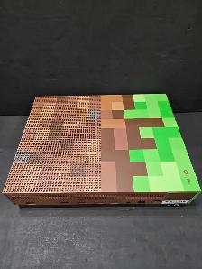 XBOX ONE S MINECRAFT SPECAIL EDITION - Photo 3