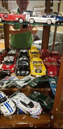 Glass hutch - Photo 2