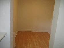 Vanier Close to Beechwood Avenue - Photo 2