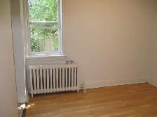 Vanier Close to Beechwood Avenue - Photo 3