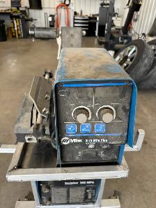 Miller Invision 352 Welder - Photo 3