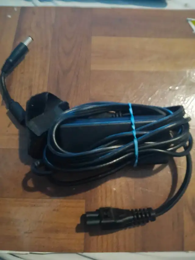 Dell LA65NS2-01 928G4 19.5V 3.34A 65W Laptop Ac Adapter