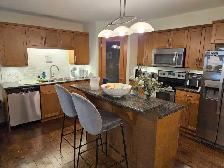 Condo in Landmark for sale - Photo 3