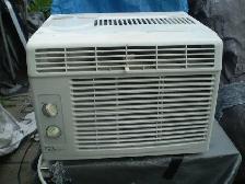 5000BTU MAINSTAY WINDOW AIR CONDITIONER-USED- CLEANED-WORKS-$50