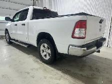 RAM 1500 SXT Quad Cab 4x4 caisse de 6 pi 4 po 2022 à vendre - Photo 11