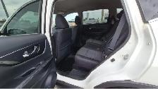 2017 Nissan Rogue SV, AWD, ONLY 36,000KMS, LOADED, LOW KMS, CERT - Photo 10