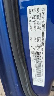 2013 Dodge Grand Caravan SXT, STOWNGO, NEEDS ALTERNATOR, AS IS S - Photo 17