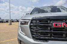 2026 GMC Acadia Elevation | Panoramic Sunroof | HD Surround - Photo 11