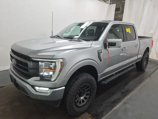 2023 Ford F-150 LARIAT | V8 | BIG TIRES AND RIMS | CLEAN CARFAX