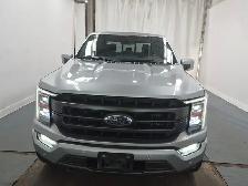 2023 Ford F-150 LARIAT | V8 | BIG TIRES AND RIMS | CLEAN CARFAX - Photo 2