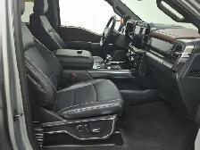 2023 Ford F-150 LARIAT | V8 | BIG TIRES AND RIMS | CLEAN CARFAX - Photo 12