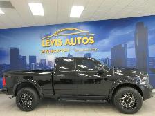 RAM 1500 CLASSIC 2022 EXPRESS V-6 3.6 LITRES 4X4 BEAU LOOK SEULE