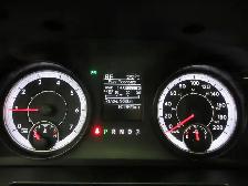 RAM 1500 CLASSIC 2022 EXPRESS V-6 3.6 LITRES 4X4 BEAU LOOK SEULE - Photo 9