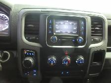 RAM 1500 CLASSIC 2022 EXPRESS V-6 3.6 LITRES 4X4 BEAU LOOK SEULE - Photo 17