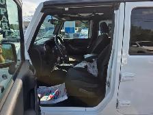 2017 Jeep Wrangler Unlimited Sport - Photo 10