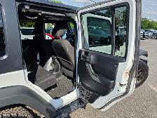 2017 Jeep Wrangler Unlimited Sport - Photo 19