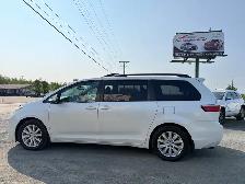2017 Toyota Sienna 5dr XLE 7-Pass AWD - Photo 6