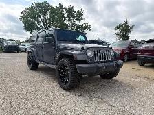 2018 Jeep Wrangler JK Unlimited Sahara - Photo 2