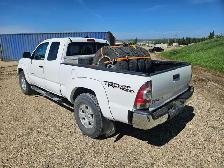 2015 Toyota Tacoma - Photo 3