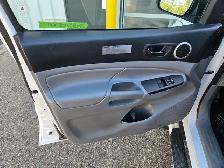 2015 Toyota Tacoma - Photo 21