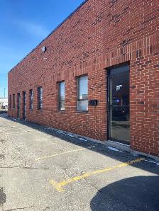 1200 sq ft Industrial Unit for rent