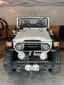 1976 Toyota FJ40 Landcruiser Off-Roader