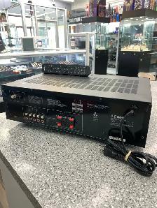 Yahama R-S202 Bluetooth Stereo Reciever - Photo 2