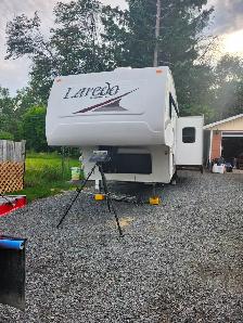 FIFTH WHEEL FOR SALE - Photo 2