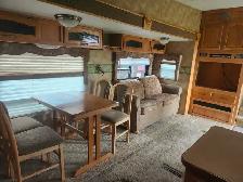 FIFTH WHEEL FOR SALE - Photo 6