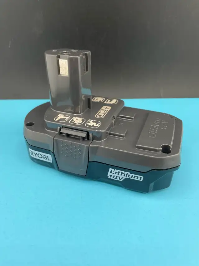 RYOBI 18V Battery P102 Like New
