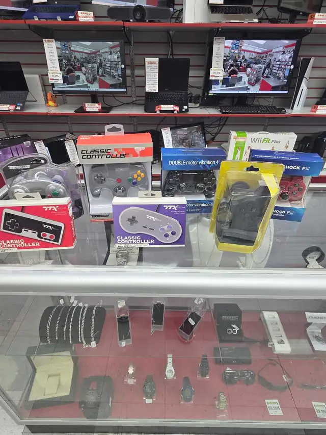 Manette de jeux en boite