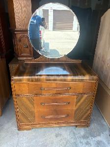 Free delivery antique Vintage 1930s Art Deco Waterfall Dresser - Photo 3